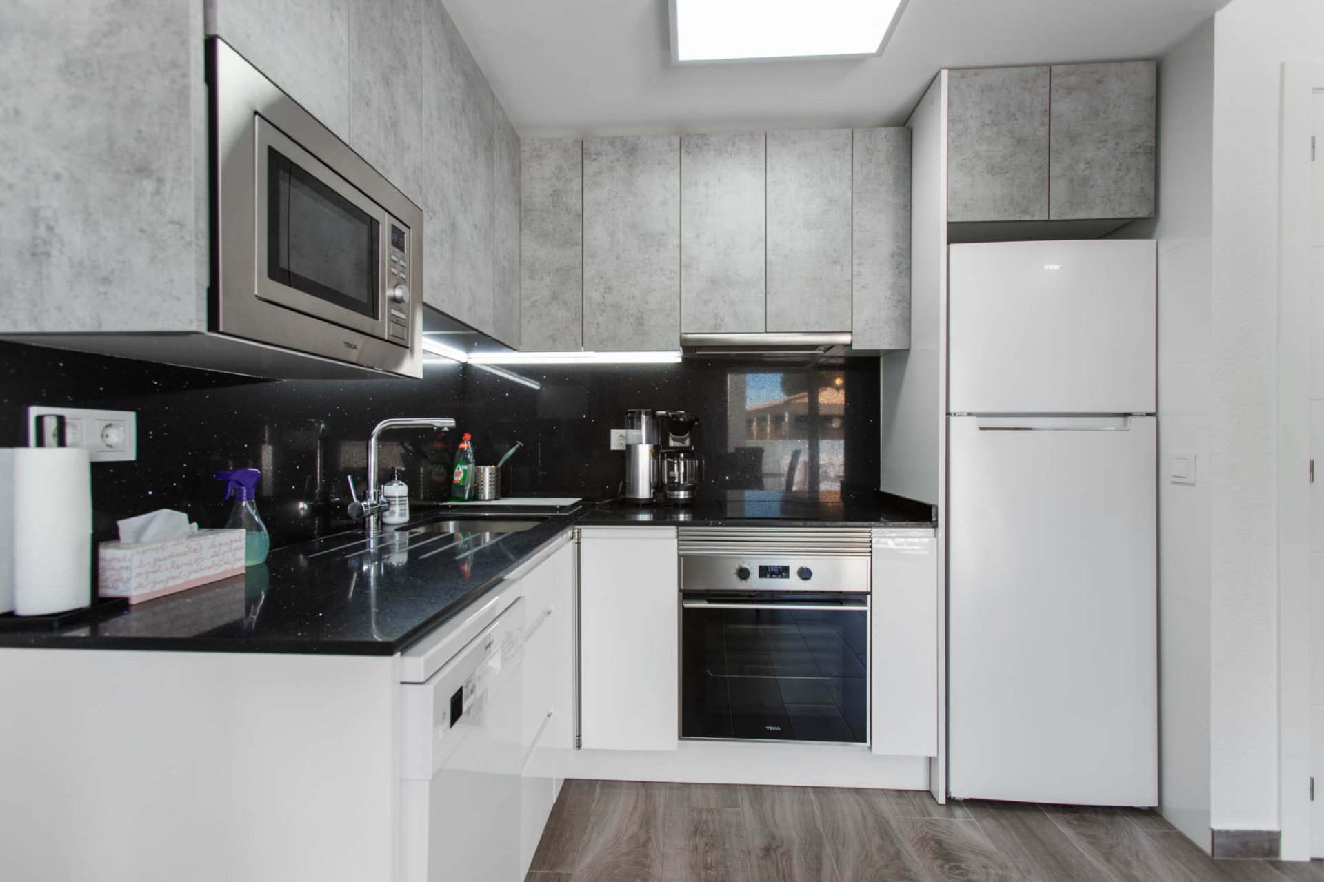 Herverkoop - duplex -
Torrevieja - Lago Jardin