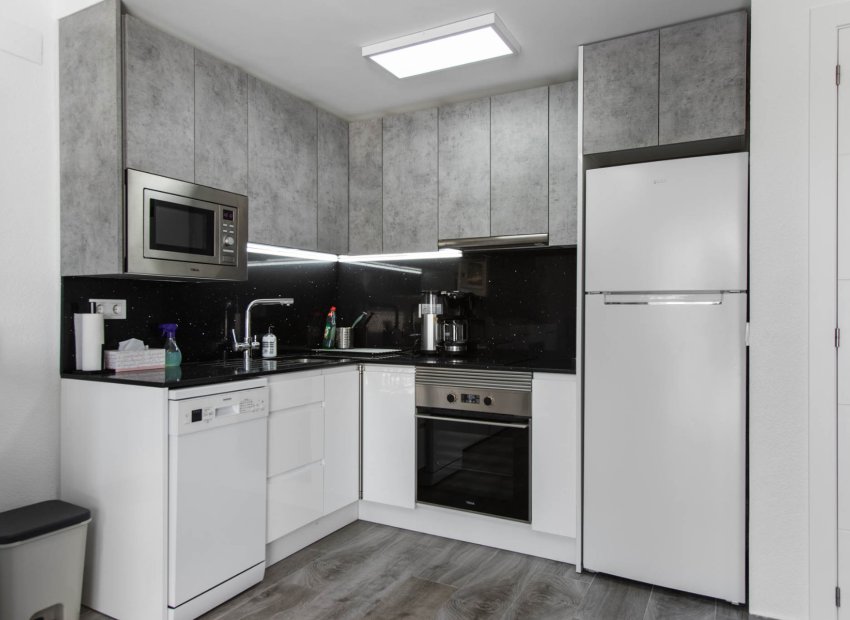 Herverkoop - duplex -
Torrevieja - Lago Jardin