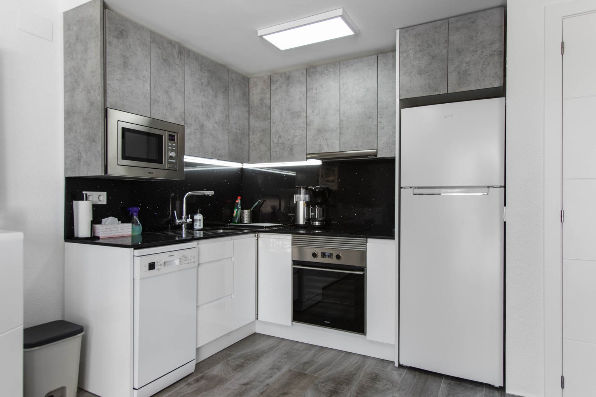 Herverkoop - duplex -
Torrevieja - Lago Jardin