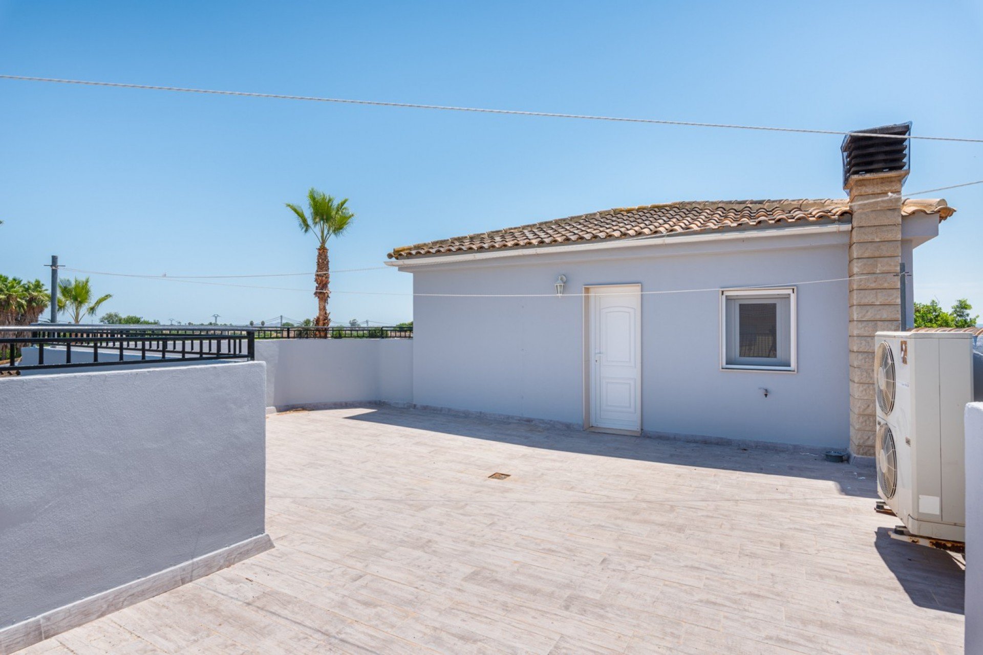 Herverkoop - Finca   -
Catral