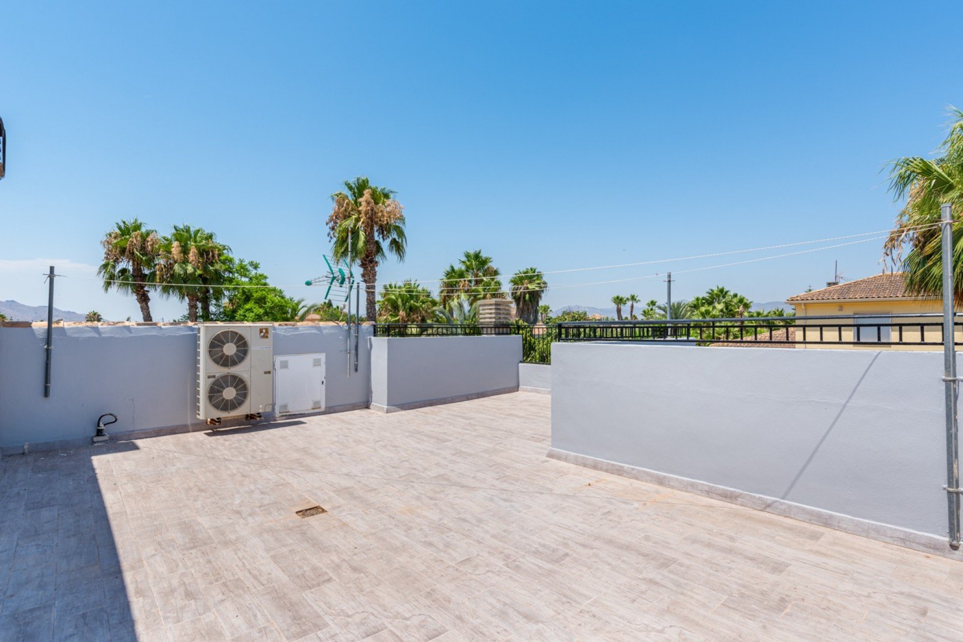 Herverkoop - Finca   -
Catral