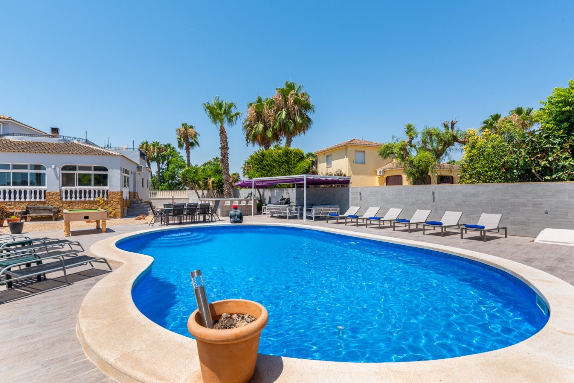 Herverkoop - Finca   -
Catral