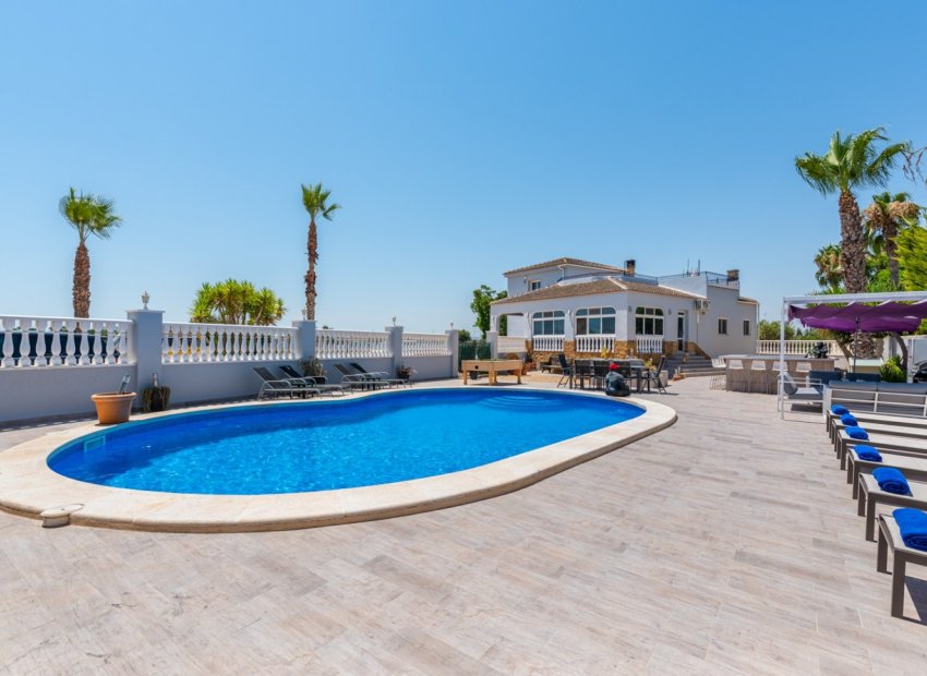 Herverkoop - Finca   -
Catral