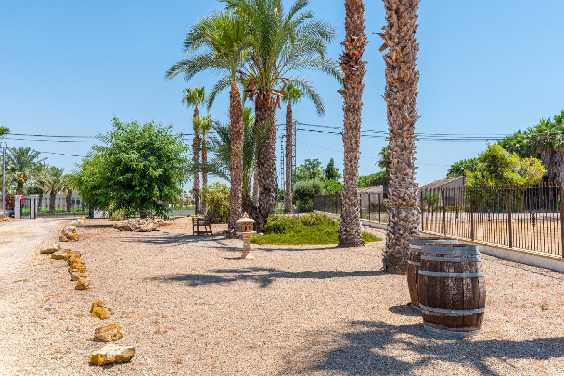 Herverkoop - Finca   -
Catral