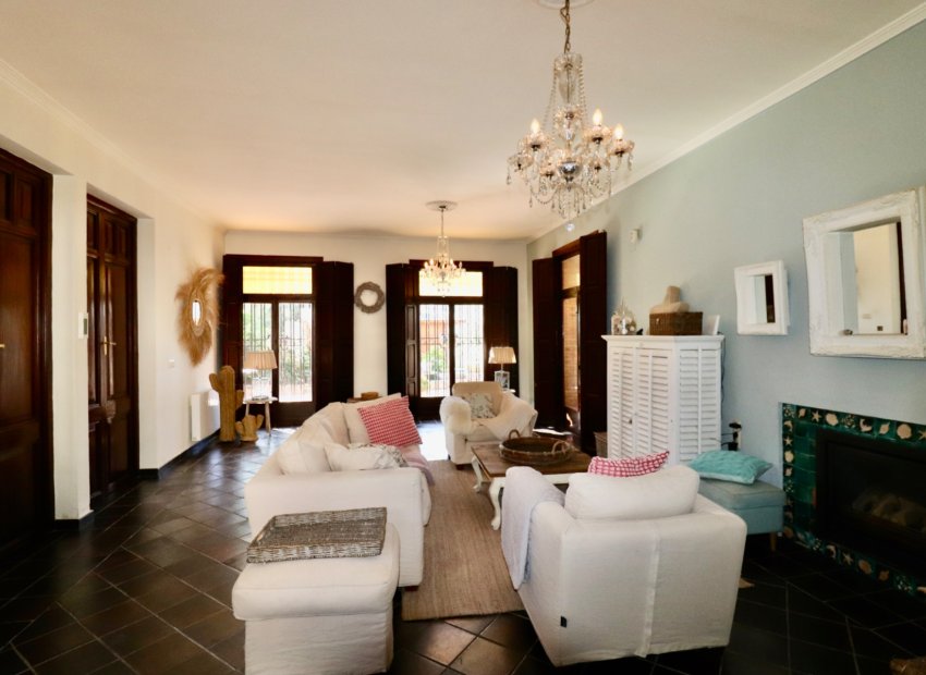 Herverkoop - Finca   -
Ciudad Quesada - Rojales - Heredades