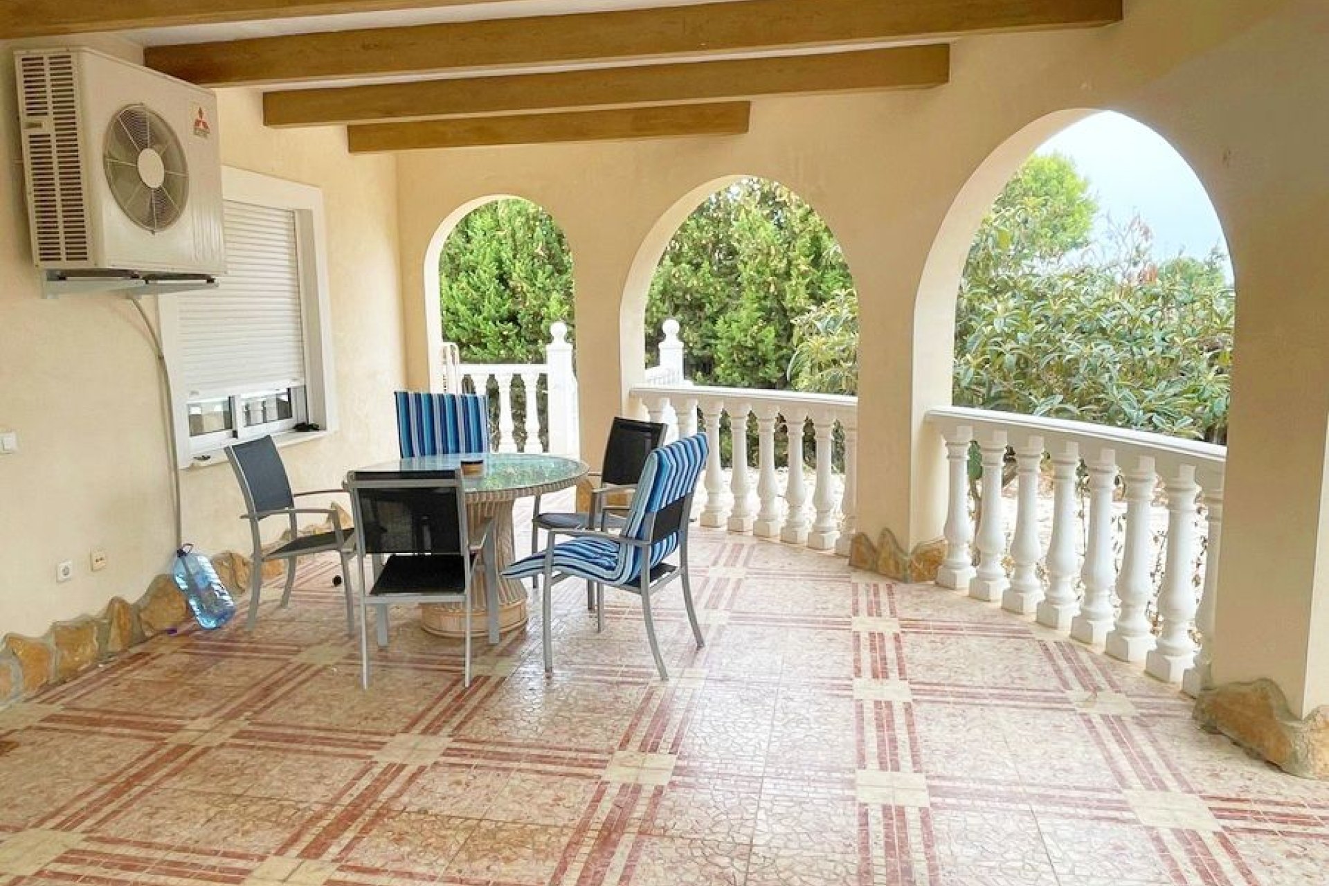 Herverkoop - Finca   -
Daya Vieja