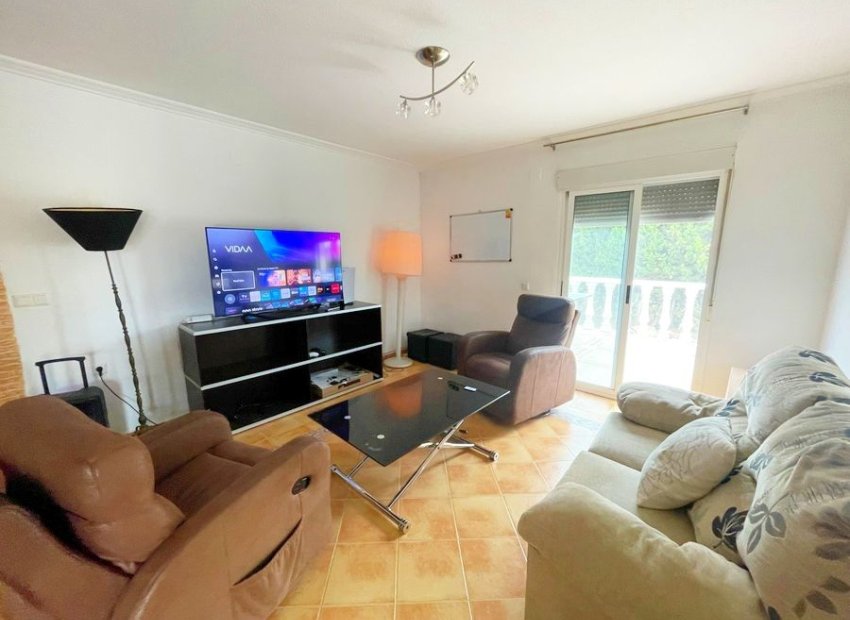 Herverkoop - Finca   -
Daya Vieja