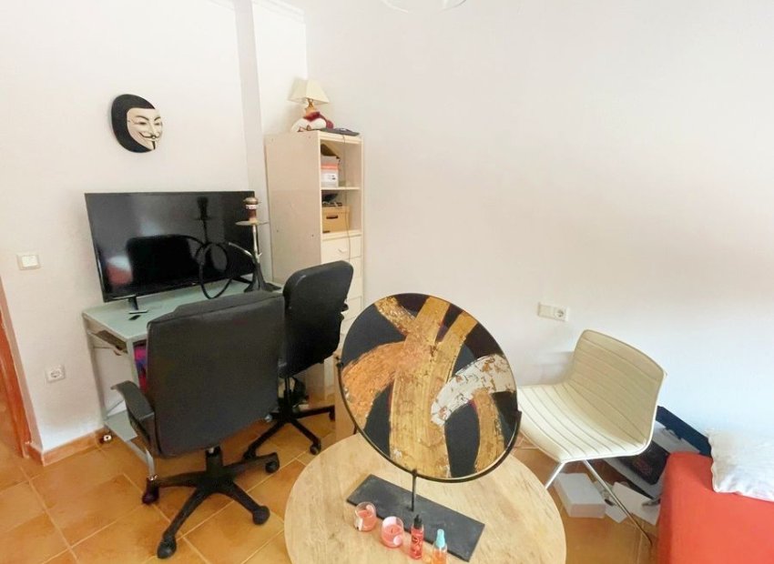 Herverkoop - Finca   -
Daya Vieja