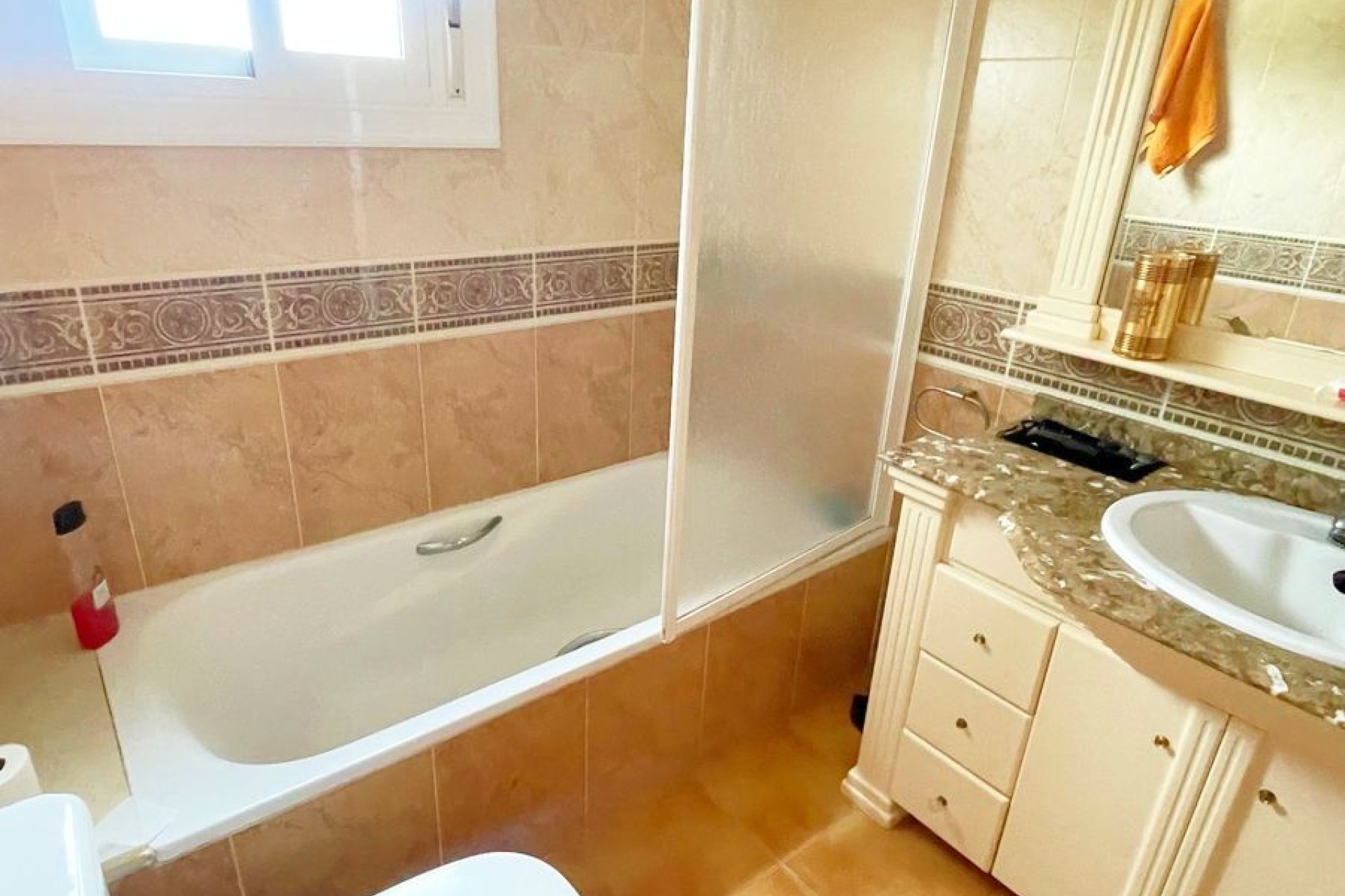 Herverkoop - Finca   -
Daya Vieja