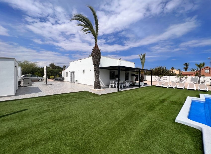 Herverkoop - Finca   -
Elche - La Marina