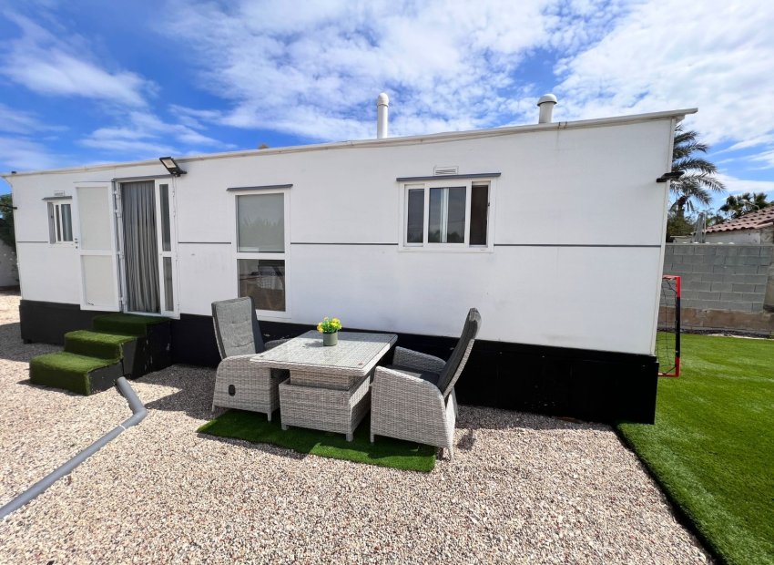 Herverkoop - Finca   -
Elche - La Marina