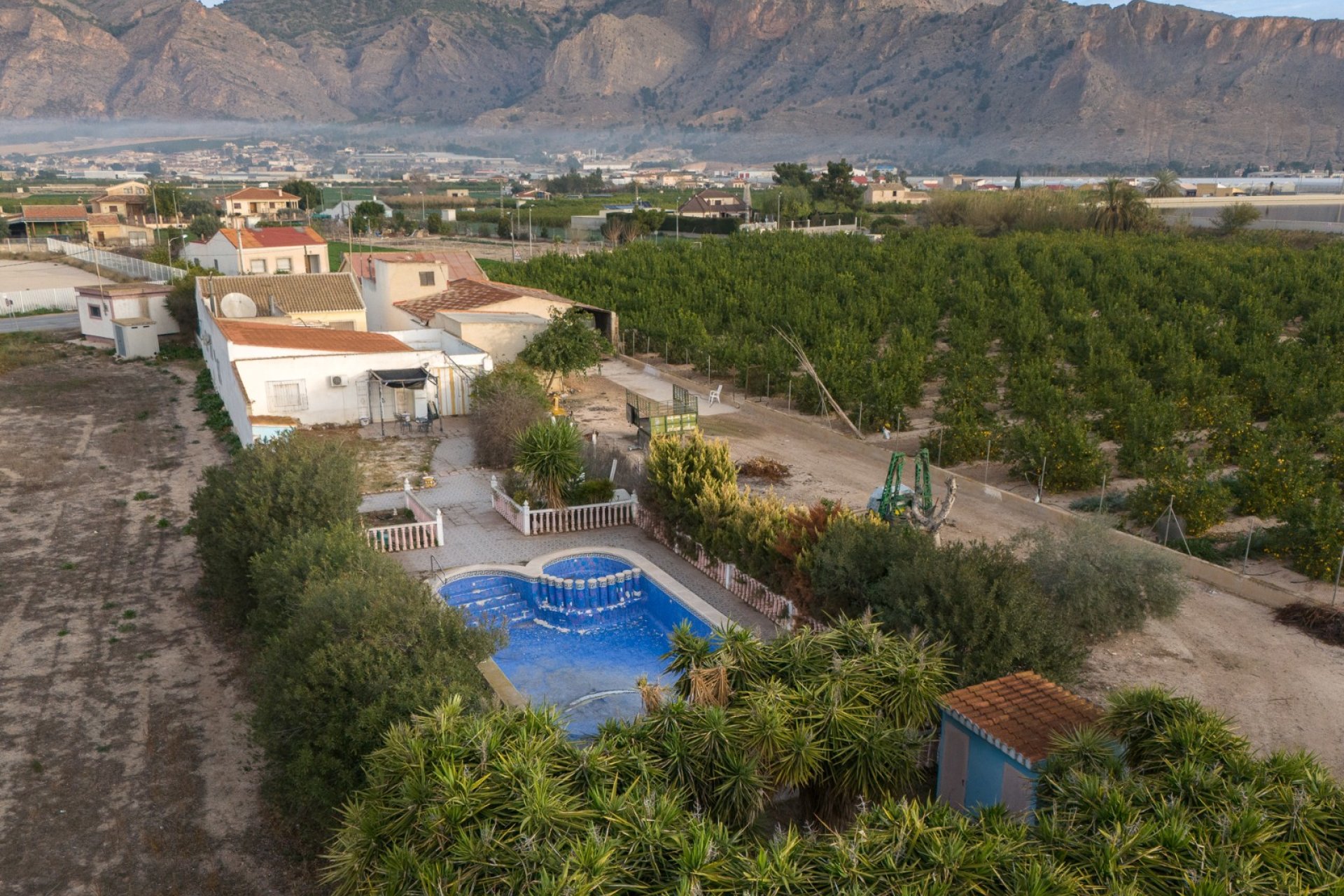 Herverkoop - Finca   -
Orihuela