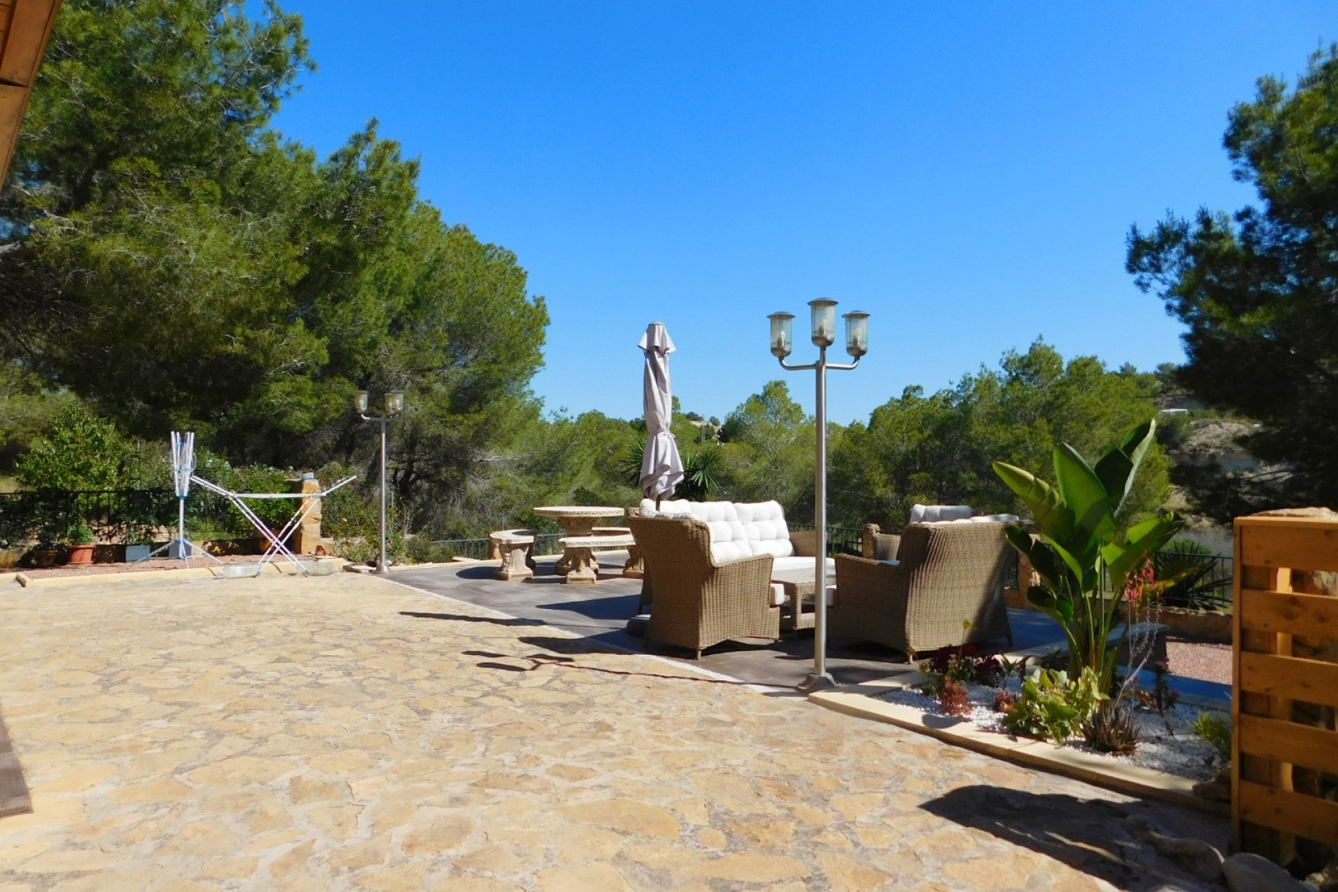 Herverkoop - Finca   -
Torremendo