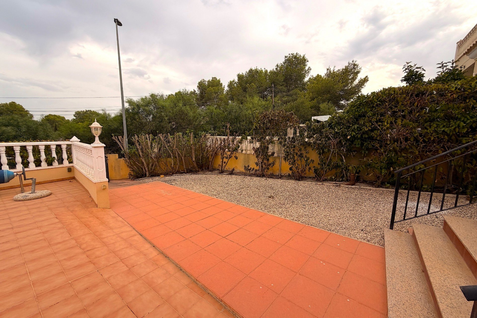 Herverkoop - Geschakelde Villa -
Algorfa - Montemar