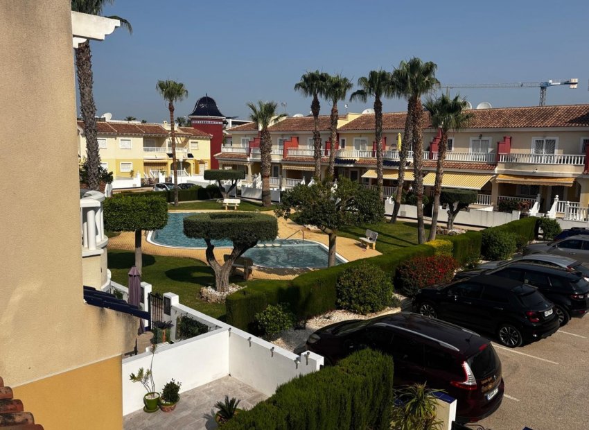 Herverkoop - Geschakelde Villa -
Ciudad Quesada - Rojales - Ciudad Quesada