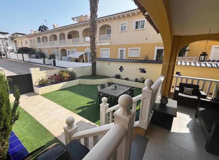 Herverkoop - Geschakelde Villa -
Ciudad Quesada - Rojales - Ciudad Quesada