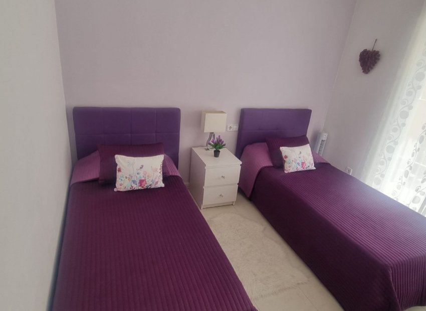 Herverkoop - Geschakelde Villa -
Ciudad Quesada - Rojales - Ciudad Quesada