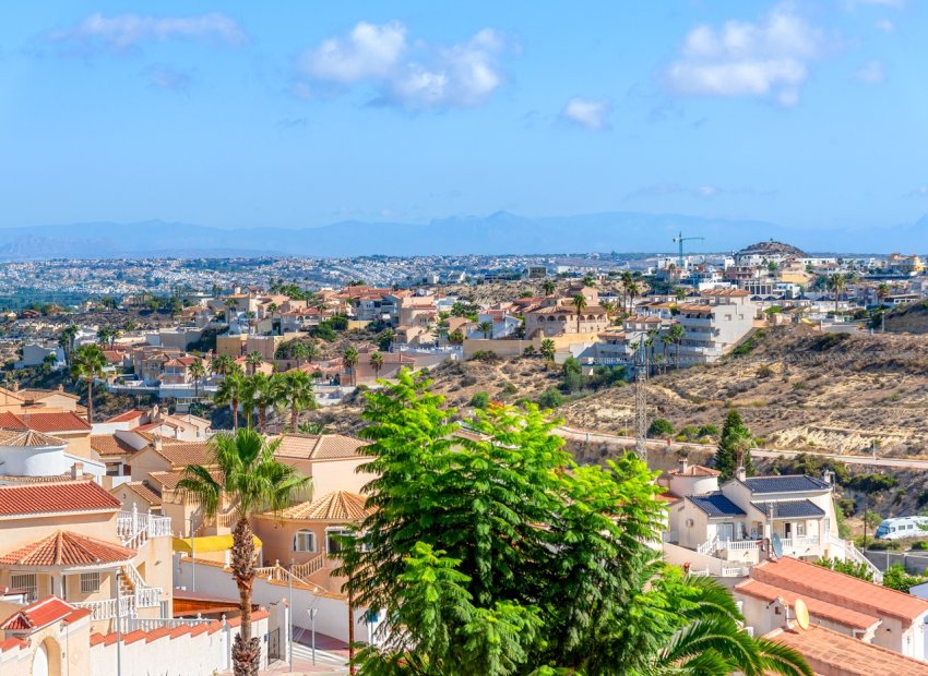 Herverkoop - Geschakelde Villa -
Ciudad Quesada - Rojales - Costa Blanca South