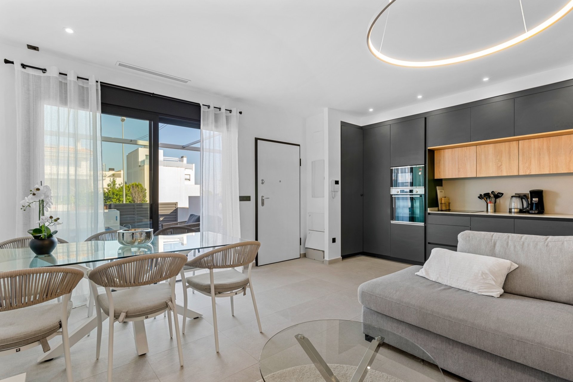 Herverkoop - Geschakelde Villa -
Ciudad Quesada - Rojales - Costa Blanca South