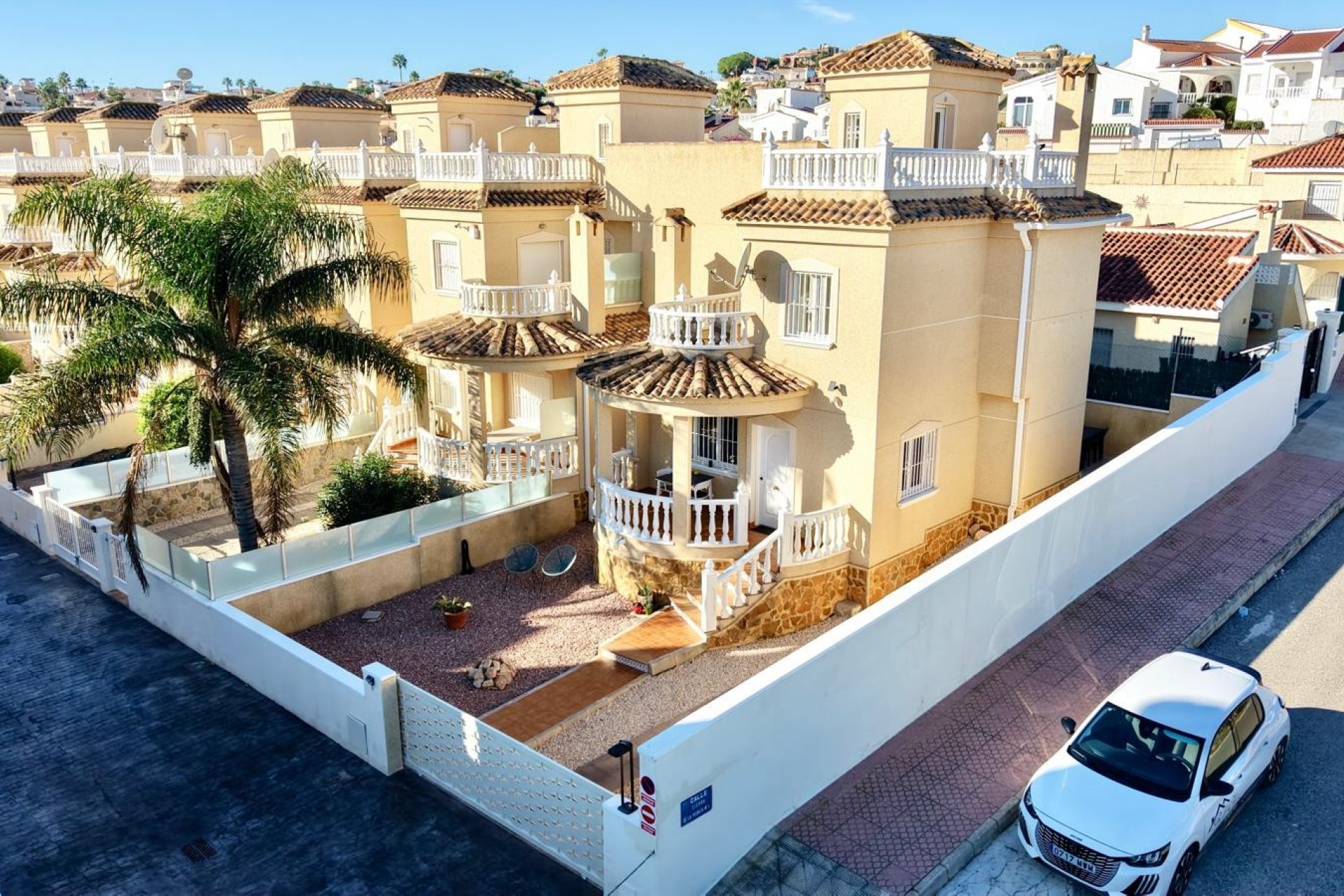 Herverkoop - Geschakelde Villa -
Ciudad Quesada - Rojales - La Marquesa Golf