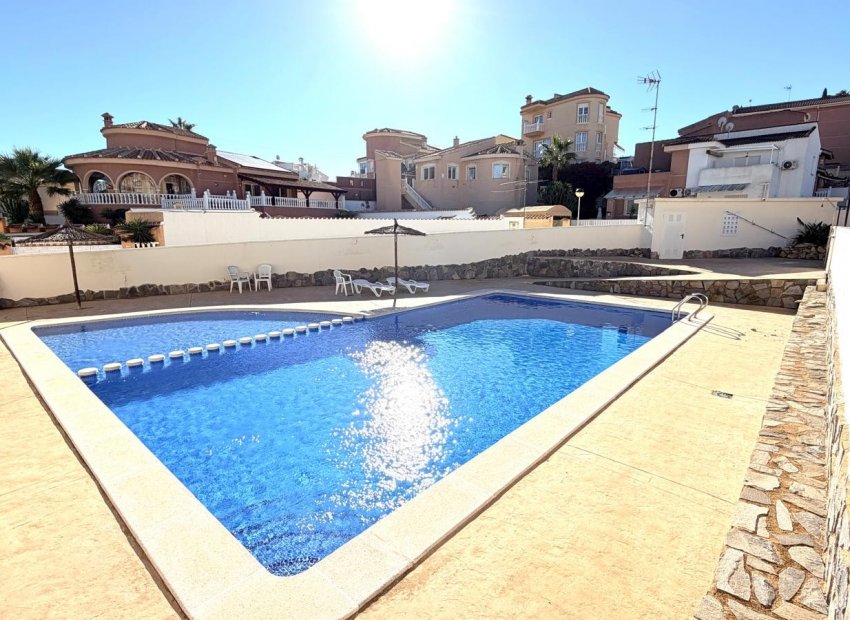 Herverkoop - Geschakelde Villa -
Ciudad Quesada - Rojales - La Marquesa Golf