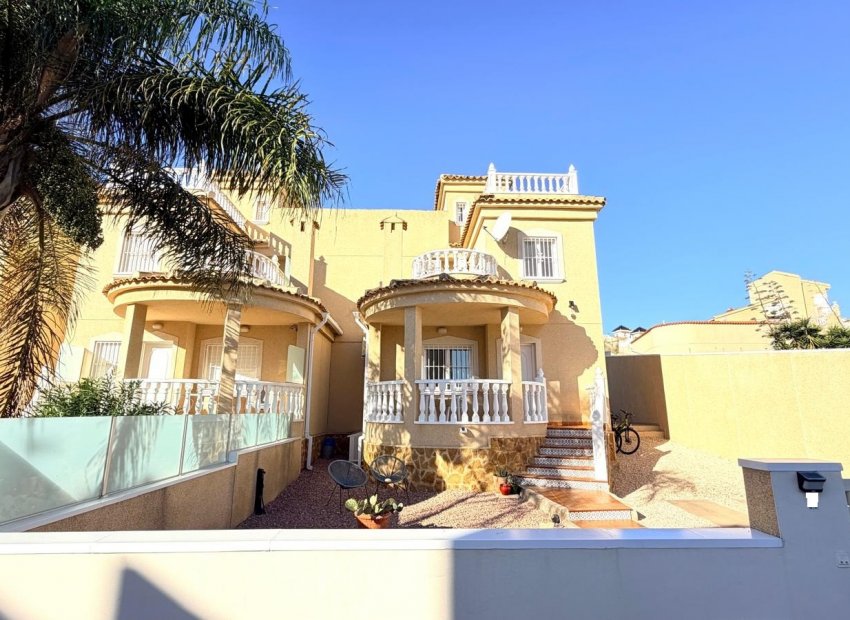 Herverkoop - Geschakelde Villa -
Ciudad Quesada - Rojales - La Marquesa Golf