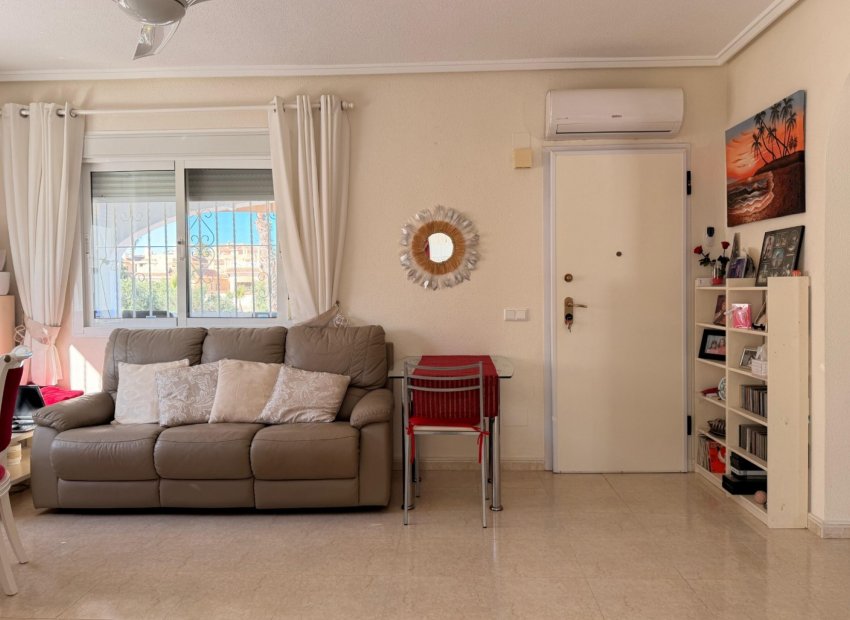 Herverkoop - Geschakelde Villa -
Ciudad Quesada - Rojales - Rojales