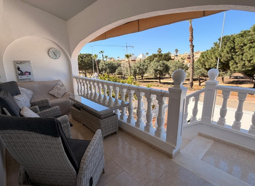 Herverkoop - Geschakelde Villa -
Ciudad Quesada - Rojales - Rojales