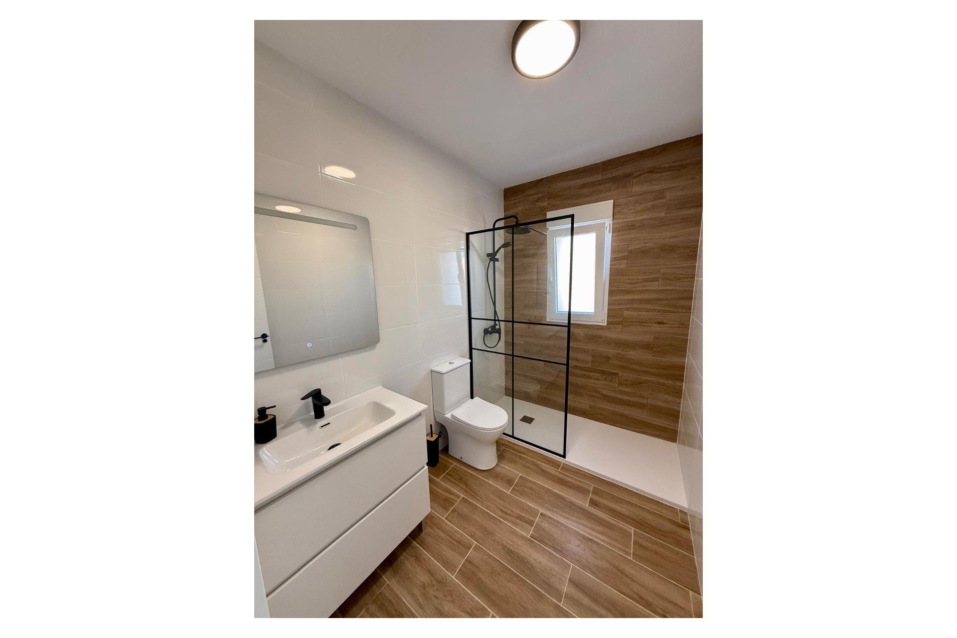 Herverkoop - Geschakelde Villa -
Ciudad Quesada - Rojales - Rojales