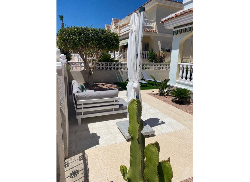 Herverkoop - Geschakelde Villa -
Ciudad Quesada - Rojales - Rojales