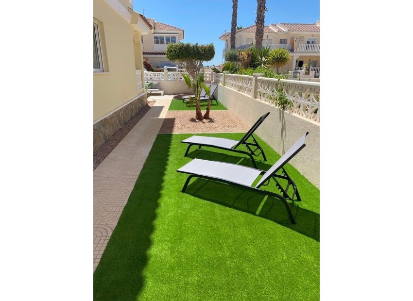 Herverkoop - Geschakelde Villa -
Ciudad Quesada - Rojales - Rojales