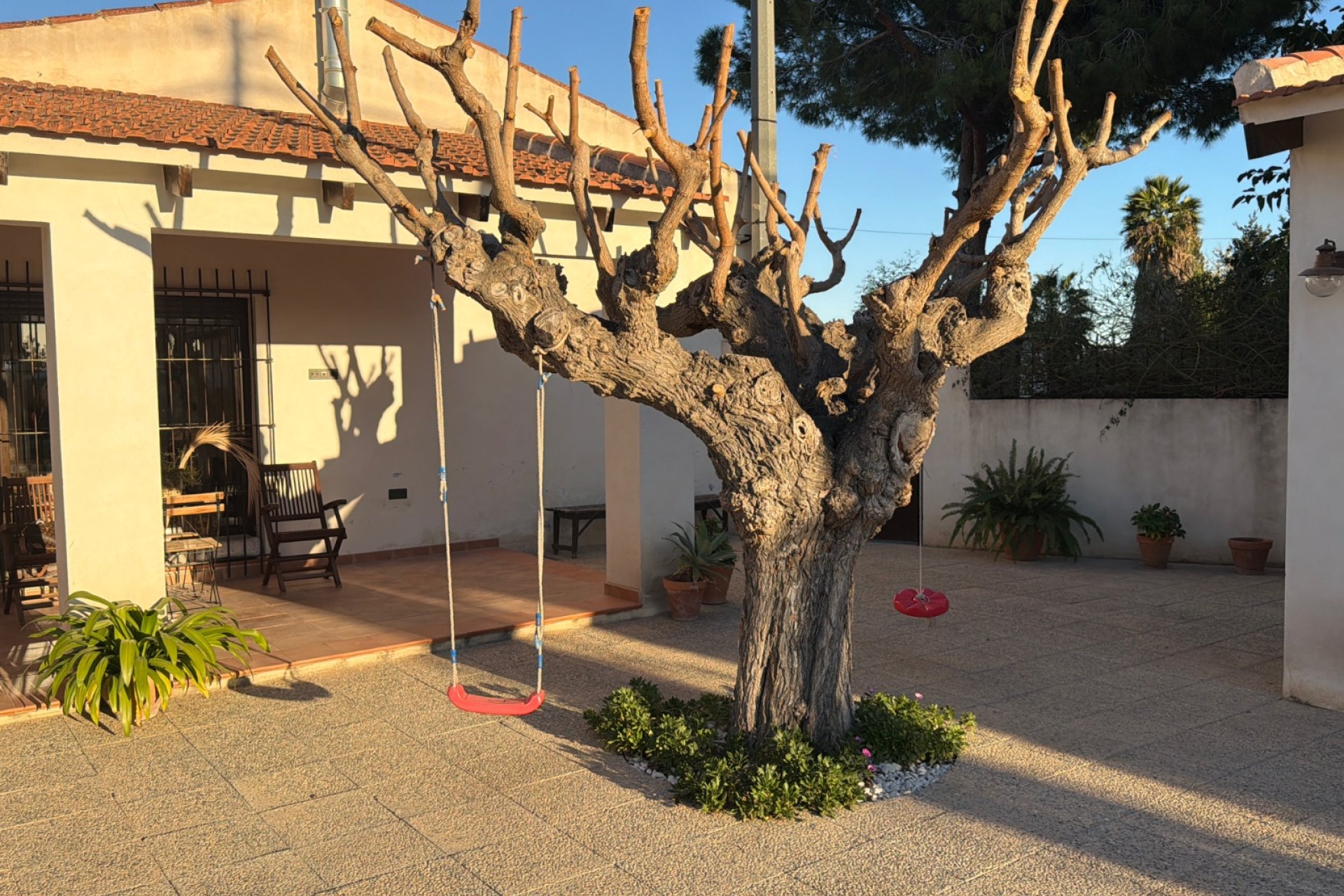 Herverkoop - Geschakelde Villa -
Dolores