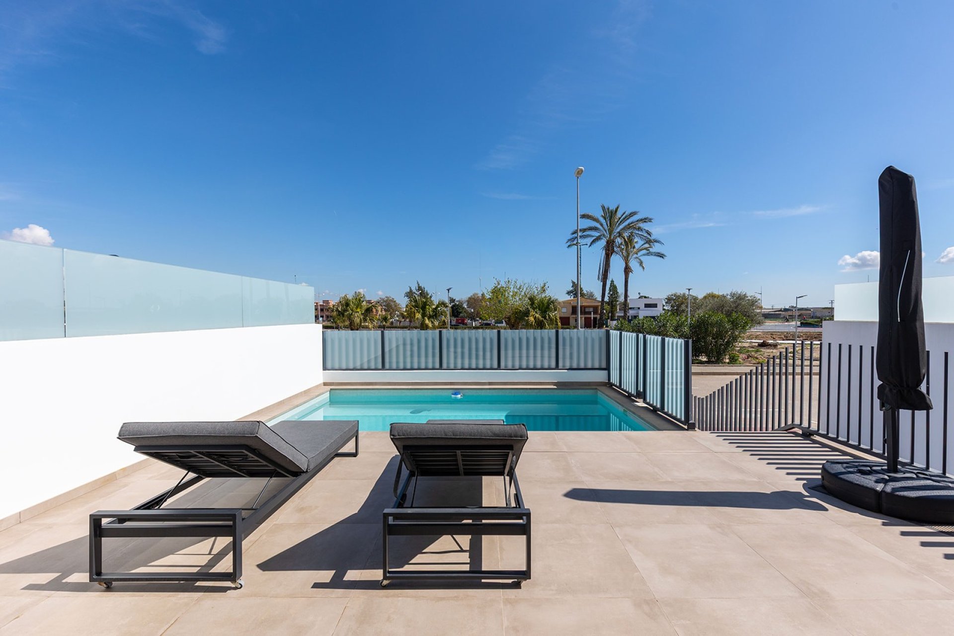 Herverkoop - Geschakelde Villa -
Dolores