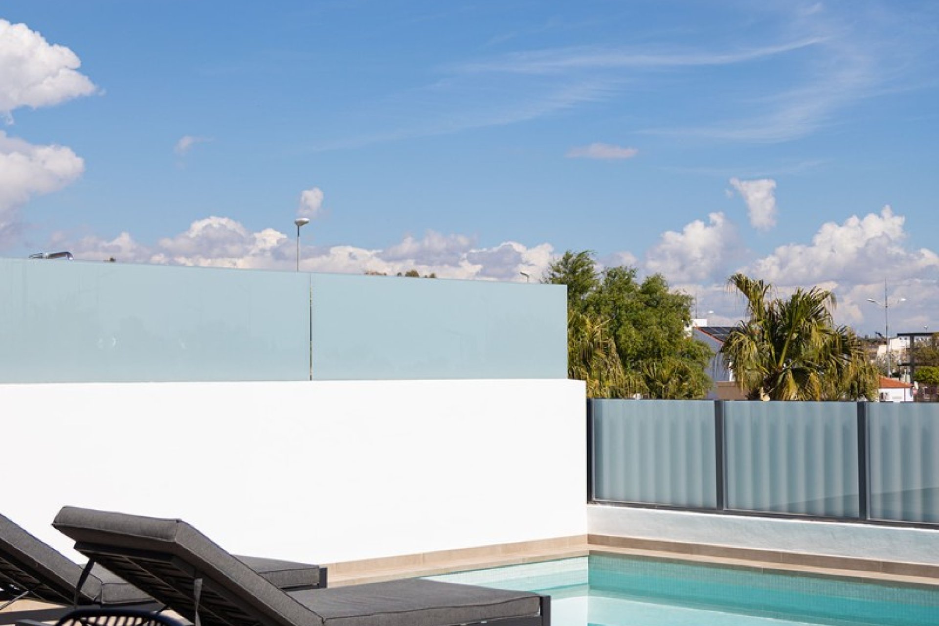 Herverkoop - Geschakelde Villa -
Dolores