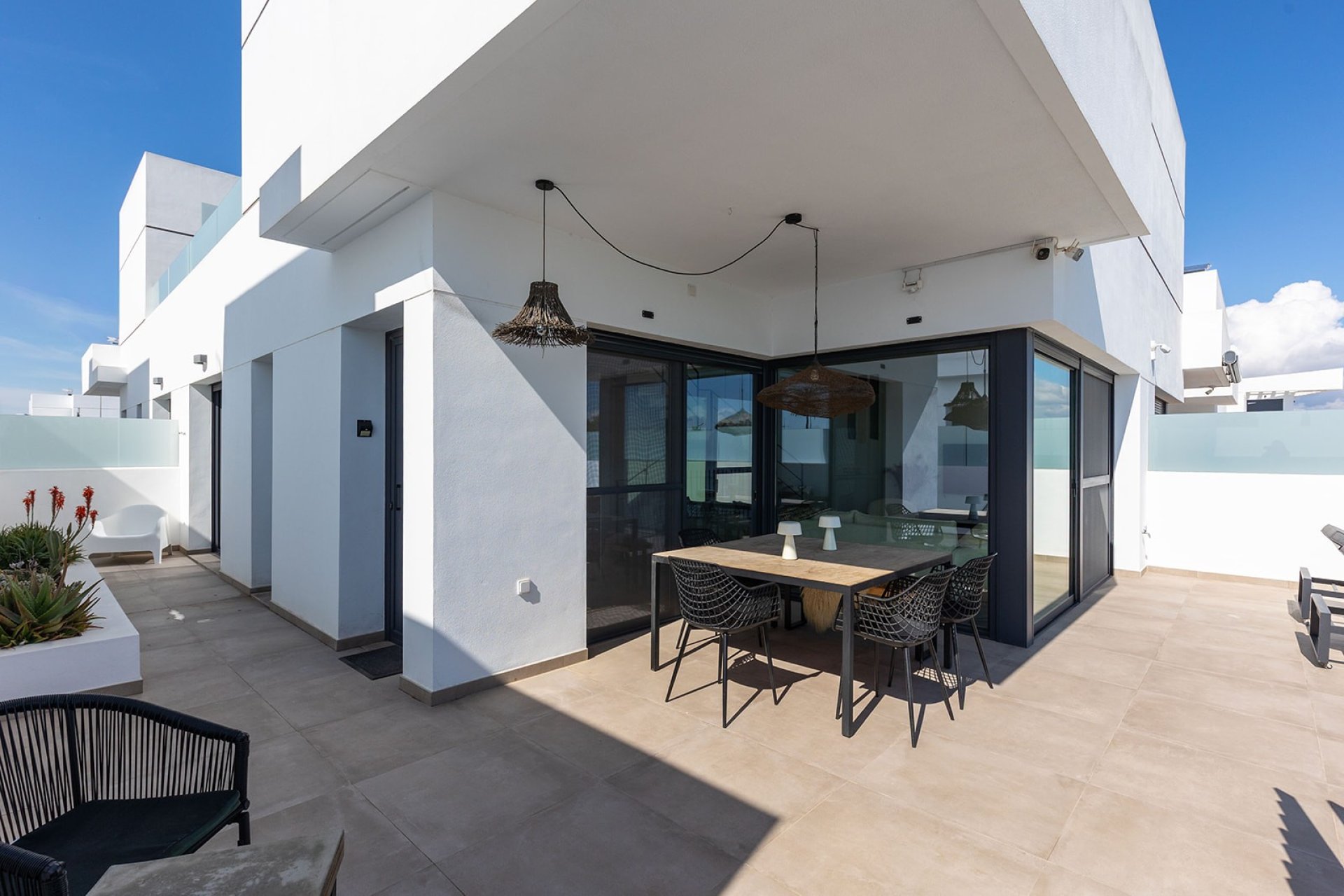 Herverkoop - Geschakelde Villa -
Dolores