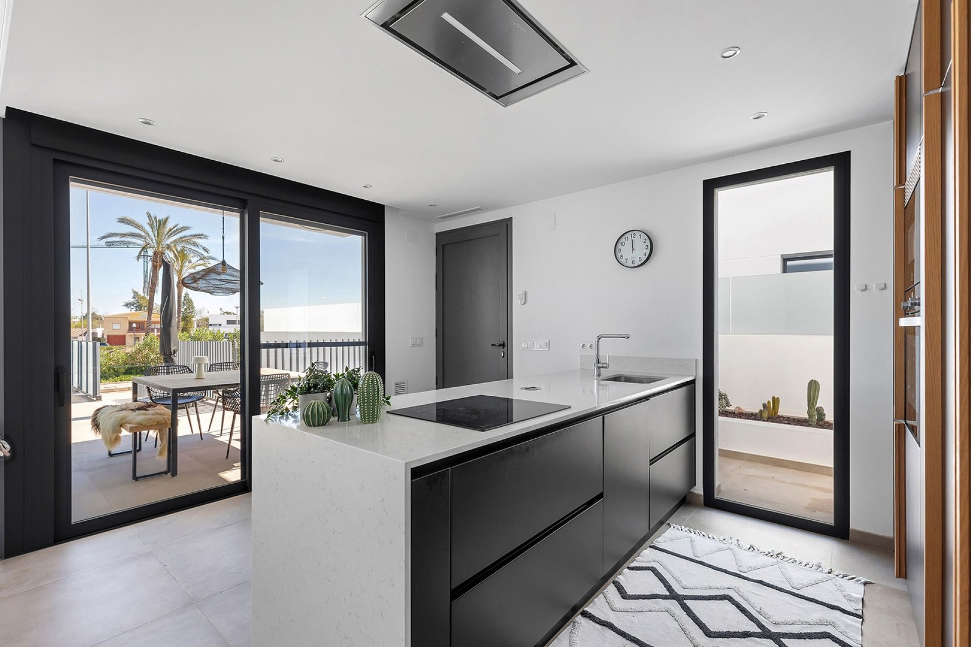 Herverkoop - Geschakelde Villa -
Dolores