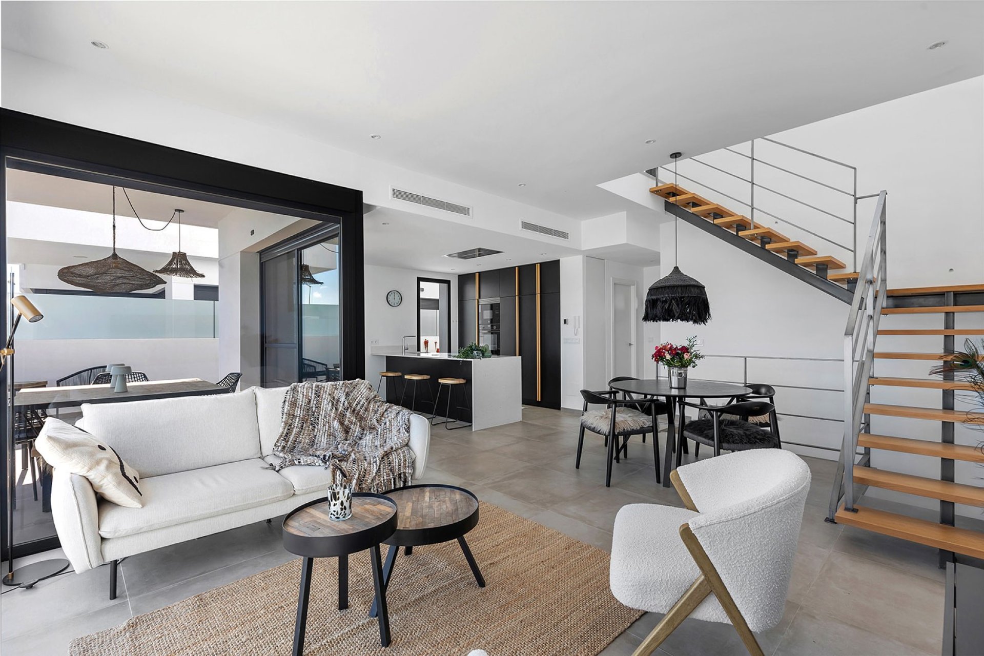 Herverkoop - Geschakelde Villa -
Dolores