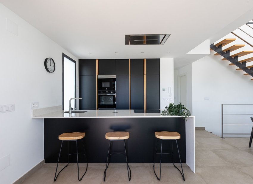 Herverkoop - Geschakelde Villa -
Dolores