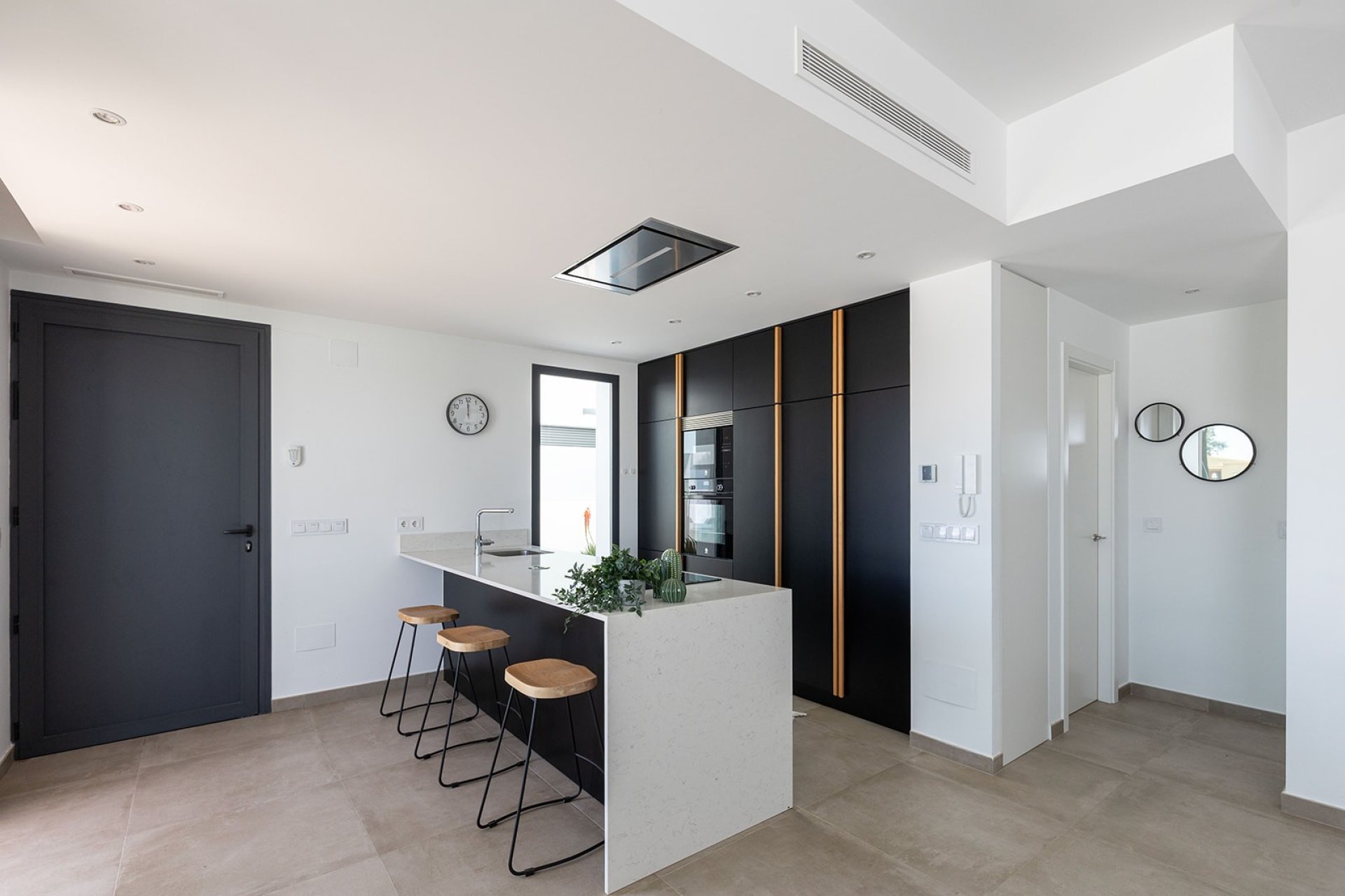 Herverkoop - Geschakelde Villa -
Dolores