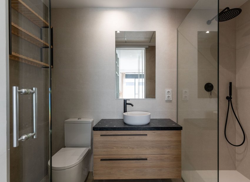 Herverkoop - Geschakelde Villa -
Dolores