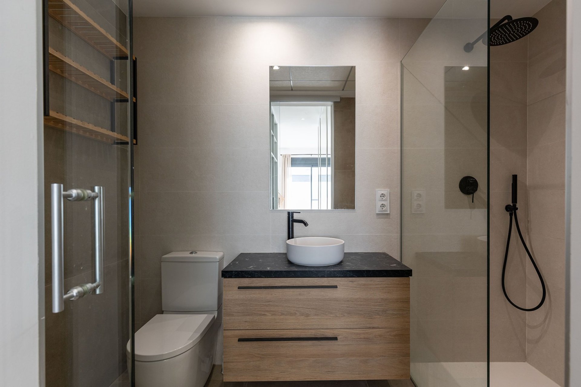 Herverkoop - Geschakelde Villa -
Dolores