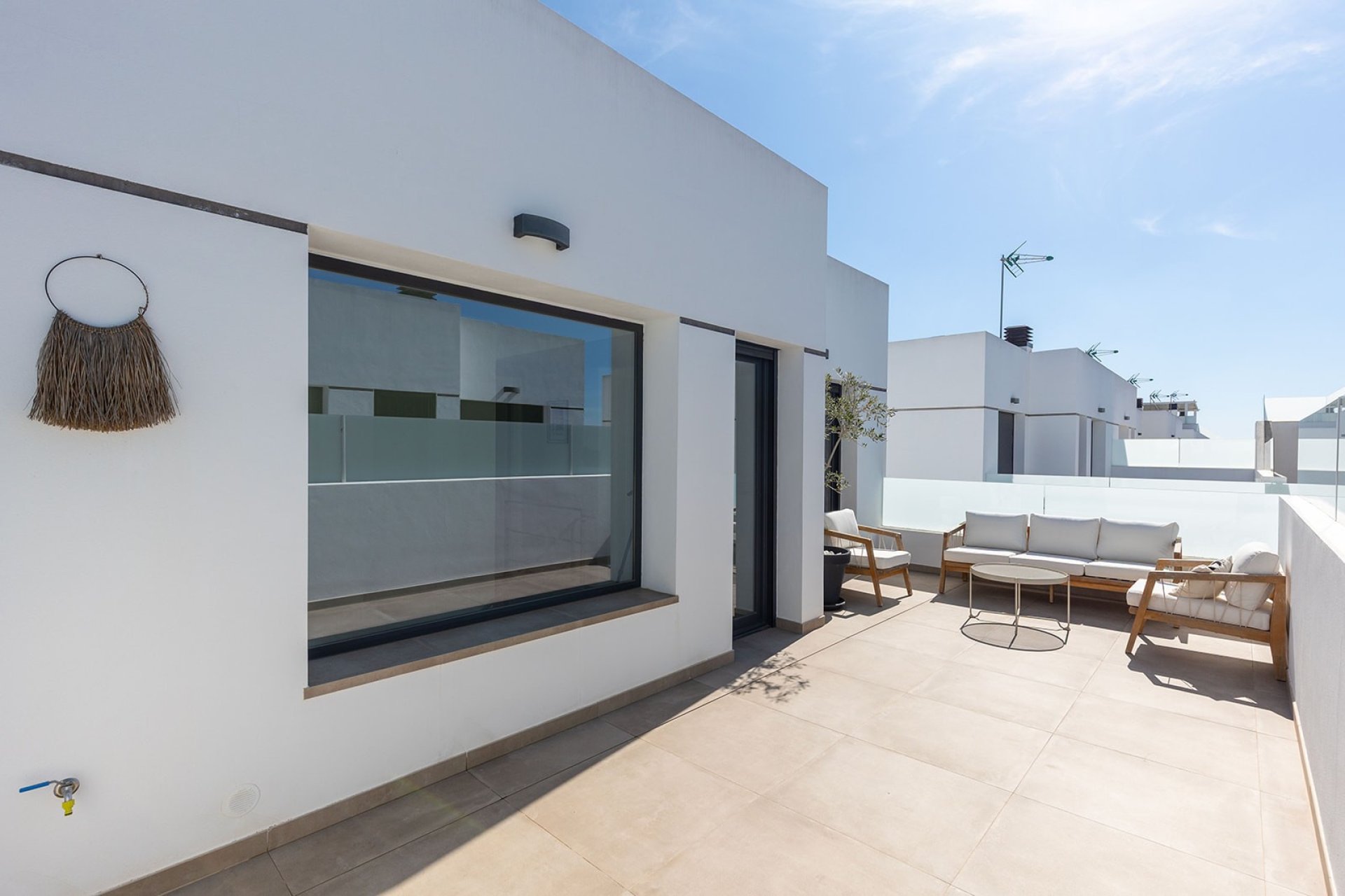 Herverkoop - Geschakelde Villa -
Dolores