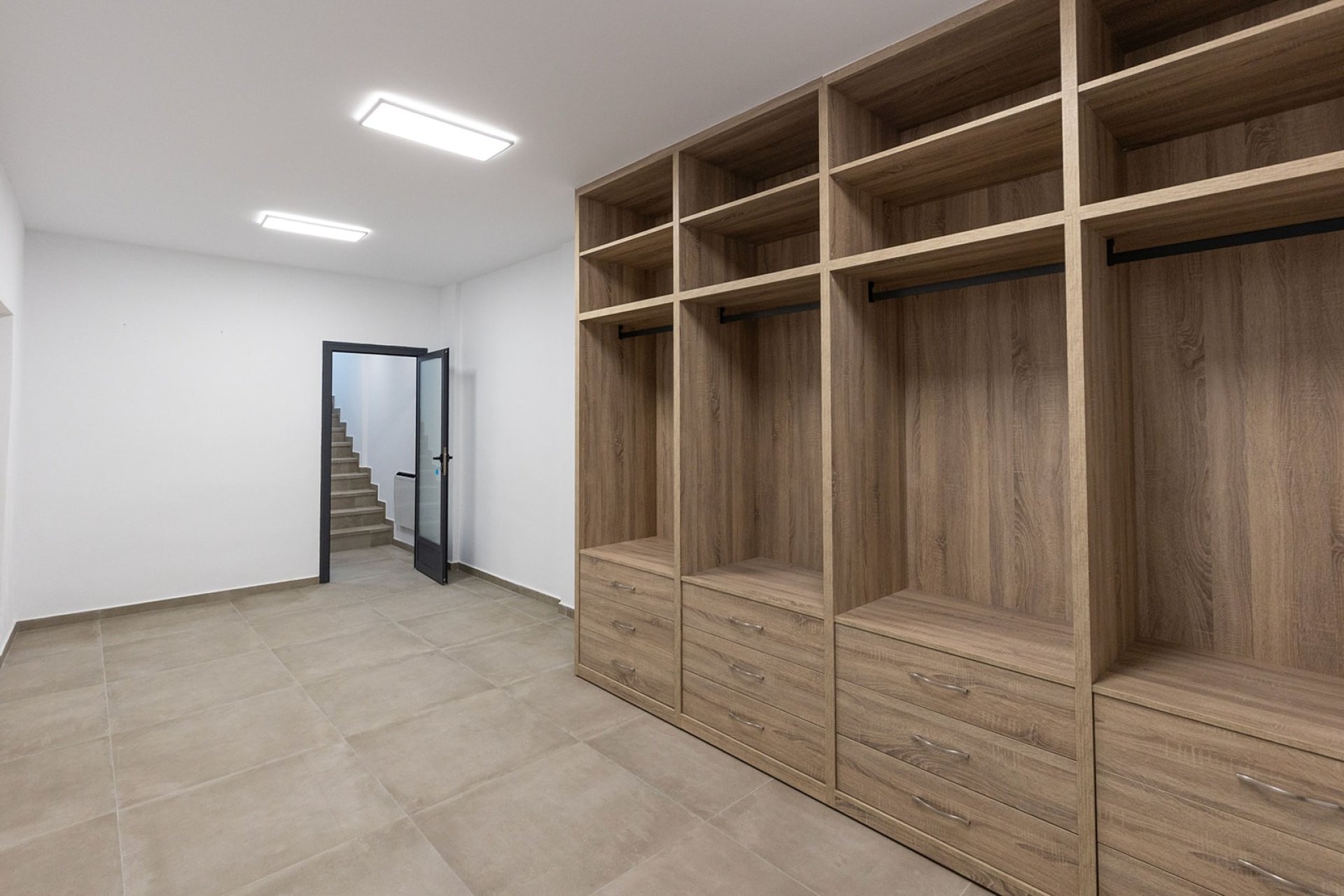 Herverkoop - Geschakelde Villa -
Dolores