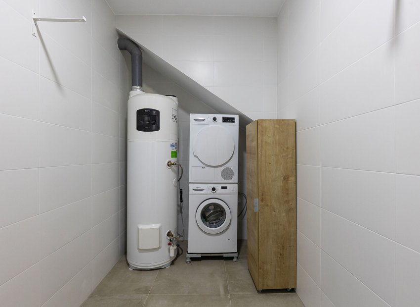 Herverkoop - Geschakelde Villa -
Dolores