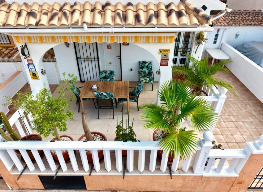 Herverkoop - Geschakelde Villa -
Lomas de Cabo Roig - Orihuela Costa
