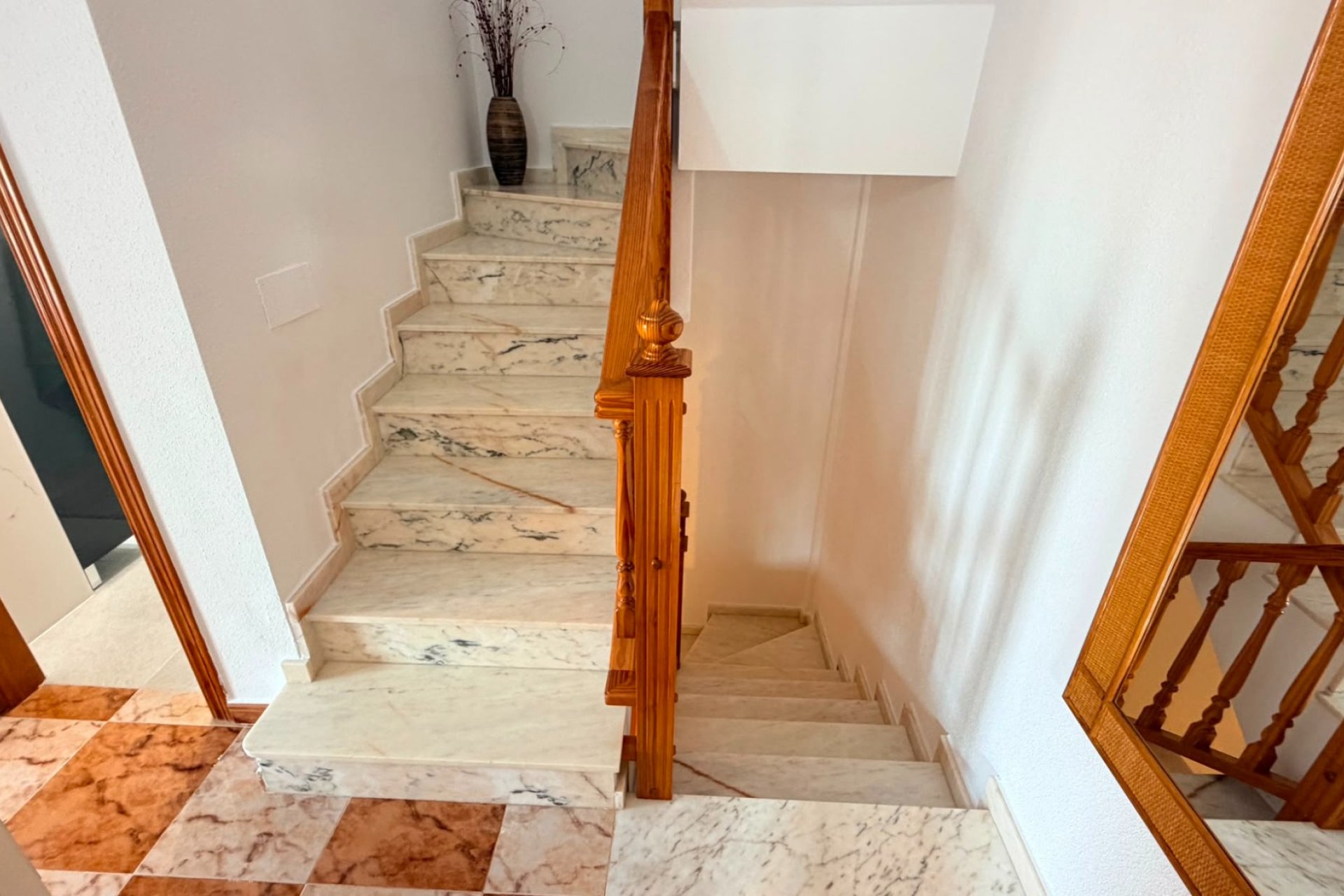 Herverkoop - Geschakelde Villa -
Lomas de Cabo Roig - Orihuela Costa