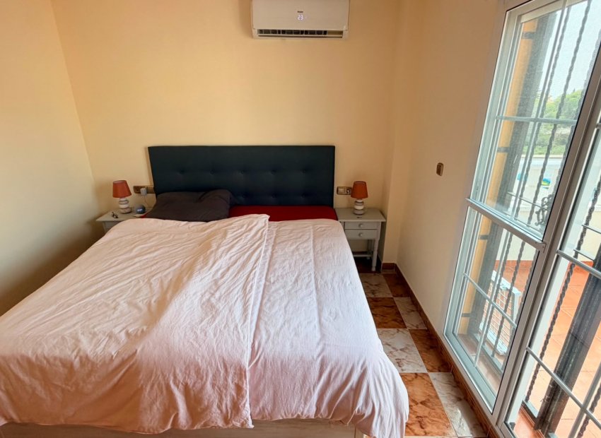 Herverkoop - Geschakelde Villa -
Lomas de Cabo Roig - Orihuela Costa