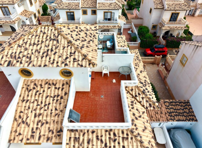 Herverkoop - Geschakelde Villa -
Lomas de Cabo Roig - Orihuela Costa