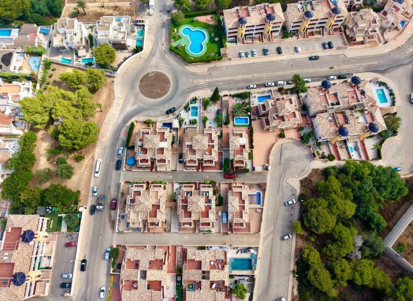 Herverkoop - Geschakelde Villa -
Lomas de Cabo Roig - Orihuela Costa