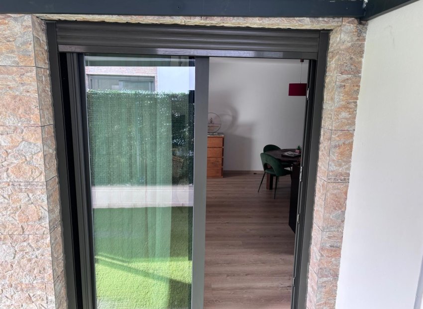 Herverkoop - Geschakelde Villa -
Los Montesinos - La Herada